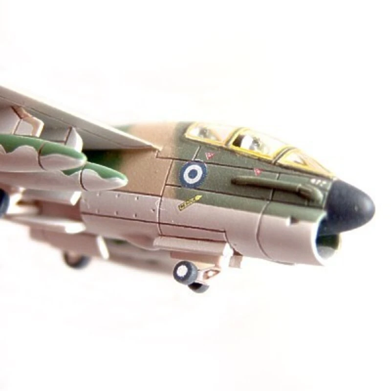 Maquette Avion Vought TA-7C/H CORSAIR II (ex FE Resin FER14486) 4 Maquette Avion Vought TA-7C/H CORSAIR II (ex FE Resin FER14486) – Image 4