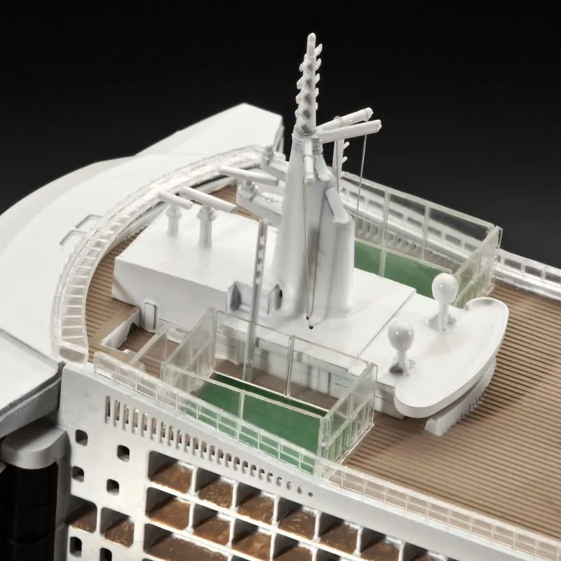 Revell Maquette Bateau Queen Mary 2 3 Revell Maquette Bateau Queen Mary 2 – Image 3