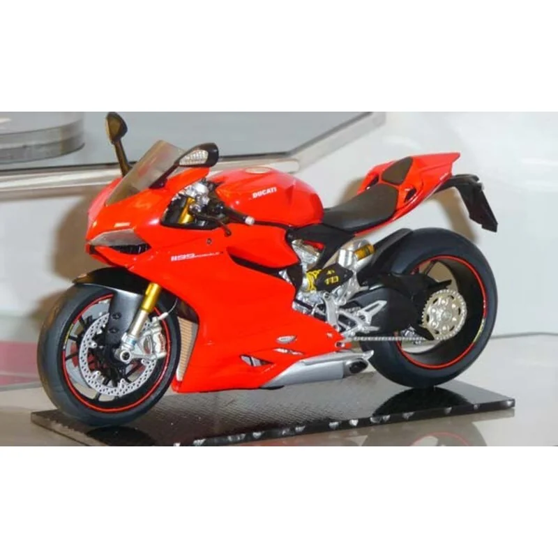 Tamiya Maquette Ducati 1199 Panigale S 10 Tamiya Maquette Ducati 1199 Panigale S – Image 10